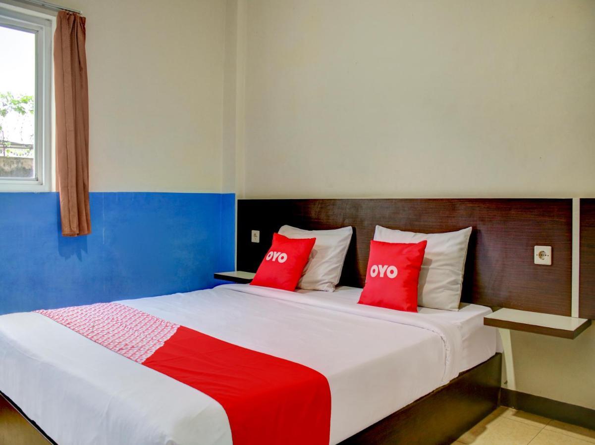 Oyo 90162 Remboelan Guest House Sungai Lutus Экстерьер фото