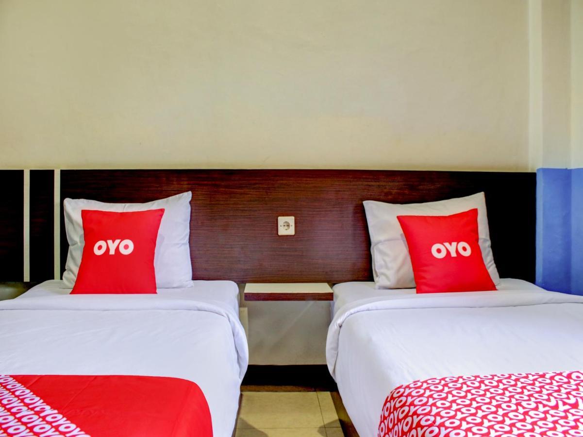Oyo 90162 Remboelan Guest House Sungai Lutus Экстерьер фото